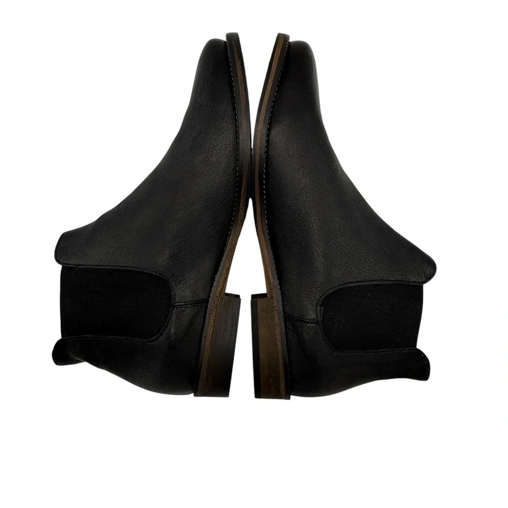 Gidigio Classic Black Ankle Boots